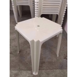 mesas plástico desmontável Itapegica